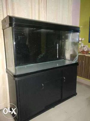 4ft Aquarium with cabinet(price negotiable)