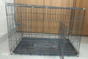 Cage for sell with plastic tray