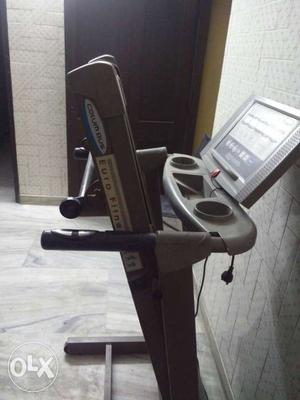 Columbus Euro Fitness Treadmill - Excellent condition,