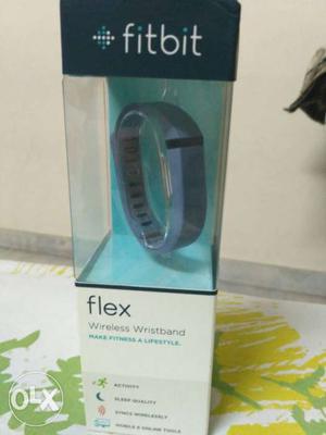 Fitbit flex- two wireless wristband 1 large size