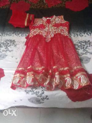 Girls frock with churni. 5-6 years old. contact