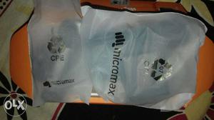 Micromax sell pack charger and headphone