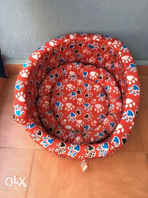 Never used dog bed with tag intact very soft and