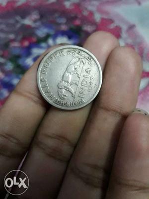 Round Silver-colored India Rupees Commemorative Coin