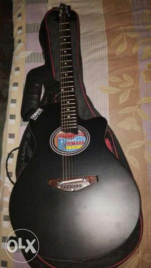 Yemaha cm-2 guitar (matt black colour) with bag,