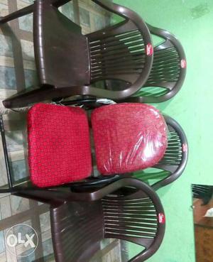 4 Alpha chairs & 1 steel chair only some day use