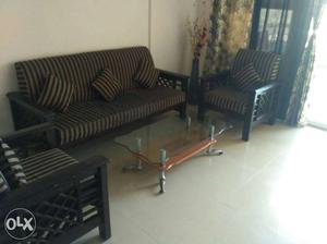 5 Seater Wooden Sofa in gud condition...