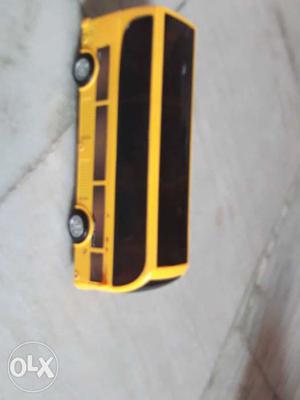 Black And Yellow Bus Die Cast