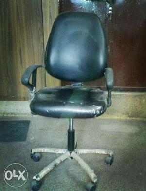 Black Leather Armed Rolling Chair