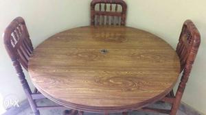 Dining table its 5 years back purchased product