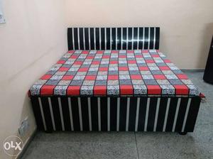 Elegant Double Bed With Mattress