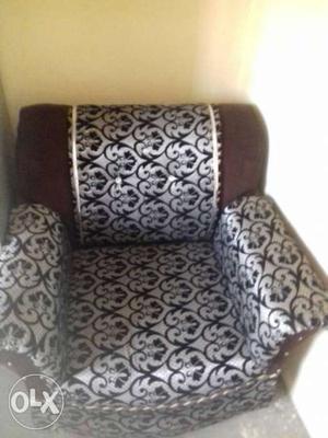 Gray And Black Sofa Chair
