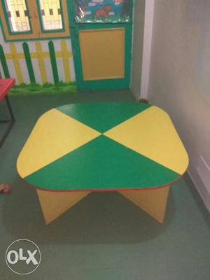 Round table new for sale for play school