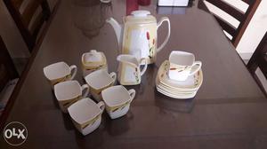 Teapot set with kettle milkpot sugarpot and 6 cups it is