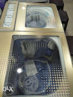Beige Twin-tub Clothes Washer And Dryer Set