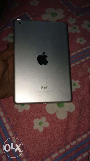 IPad mini, very less used looks like a new and in