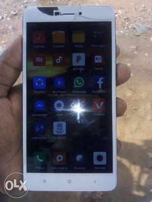 Mi note 4 good condition but touch cracked