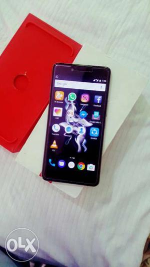 One plus x 1 year old but good condition Bill box