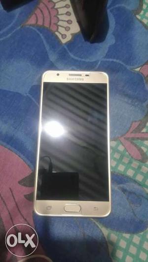 Samsung j7 prime in good condition only 4 month