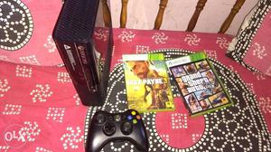 Xbox 360 in excellent condition with full