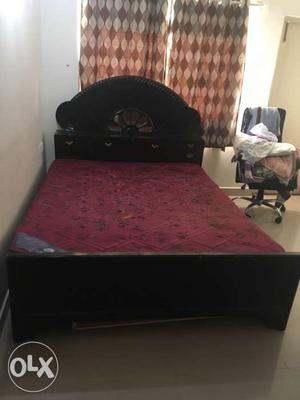 6'1/2 by 5 bed in exelent condition with mattress