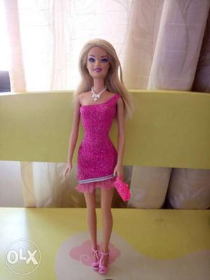 Barbie dolls in good condition. 500 each with one