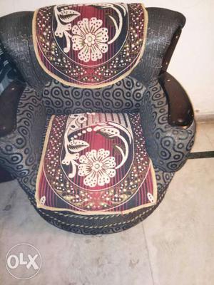 Black And Gray Floral Printed Fabric Sofa Chair