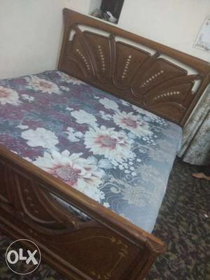 Black And Yellow Floral Mattress