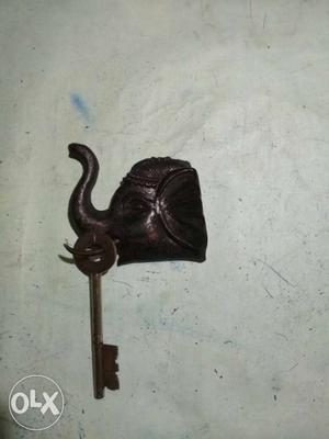 Elephant key henger antic pics and it's make a