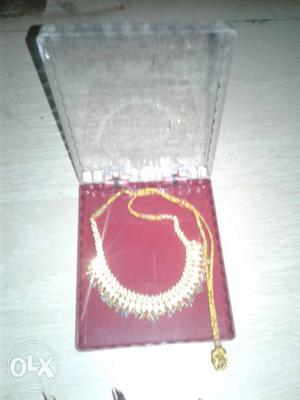 Gold-colored Chain Link Necklace