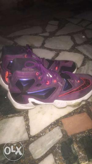 Pair Of White-purple-black Basketball Shoes