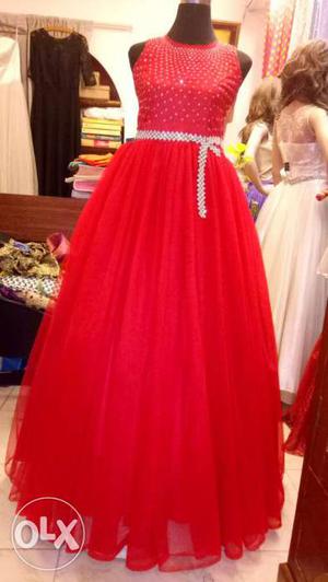 Red Sleeveless Long Dress