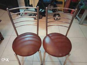 Set of 4 stainless steel chairs in very good