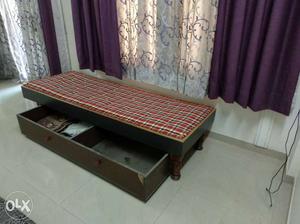 Single Bed with Movable storage