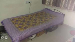 Strong Iron Bed with heavy Ply & 6 leg in very good