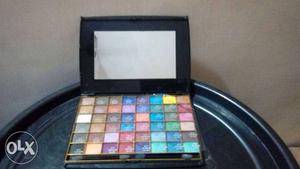 Women's Multicolored Make-up Palette