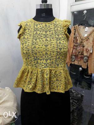 Women's Yellow And Black Floral Puff-sleeved Shirt