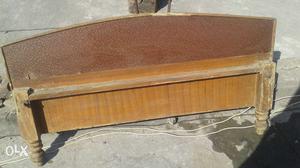 Wooden palang in good condition