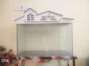 Fish tank With stand. Size 24 X 12 inches