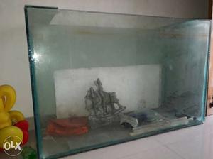 Fish tank sale is good condition SIZE length:4