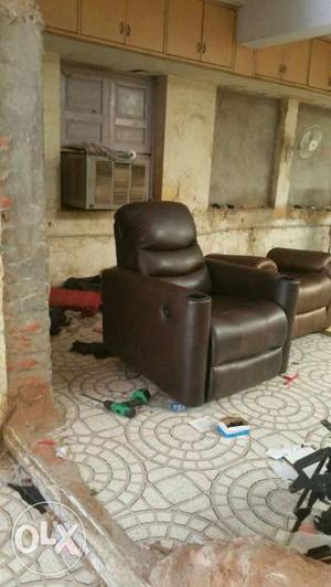 Fully automatic recliner, electrical used, very