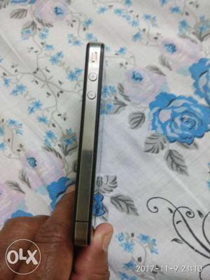 It is iphone 4, 32GB, 98% Condition, Thanks from
