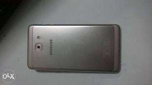 Samsung galaxcy on max...4 gb ram..5.7" full hd..