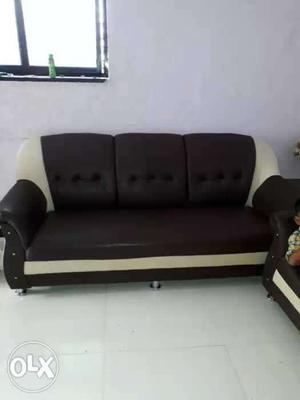 6 month used good condition sofa set