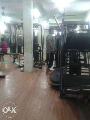 A set of 14 fully commercial gym equipments to be sell
