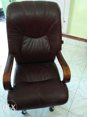 Brown Color Executive Chair. Contact - . Price