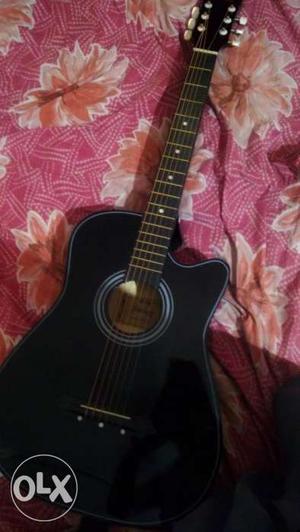 Guitar is new with all thing