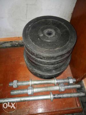 Gym equipments for sell 4 plates 3kg and 2 plates