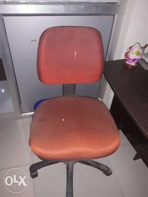 Havvy revolving chairs 1chair  and mere pas 35 chairs he