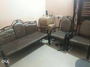 I sell my armchairs, if you're interested call me